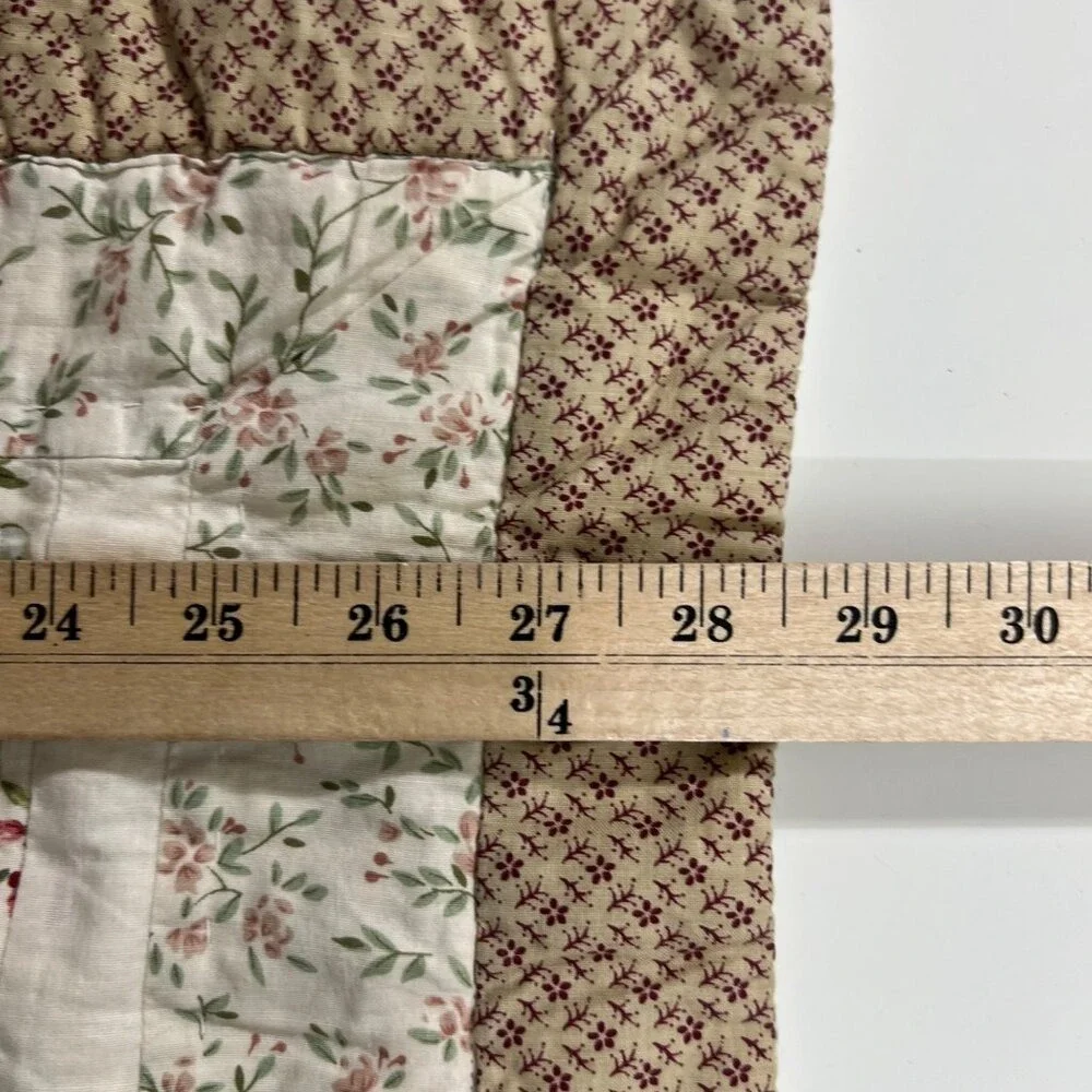 2 Vintage Country Farmhouse‎ Cottage Patchwork Floral & Plaid Pillow Shams